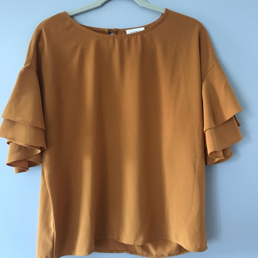 Everly ruffle sleeve top